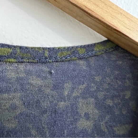 Lucky Brand Navy Green Jersey Floral Peplum Top - Picture 4 of 8